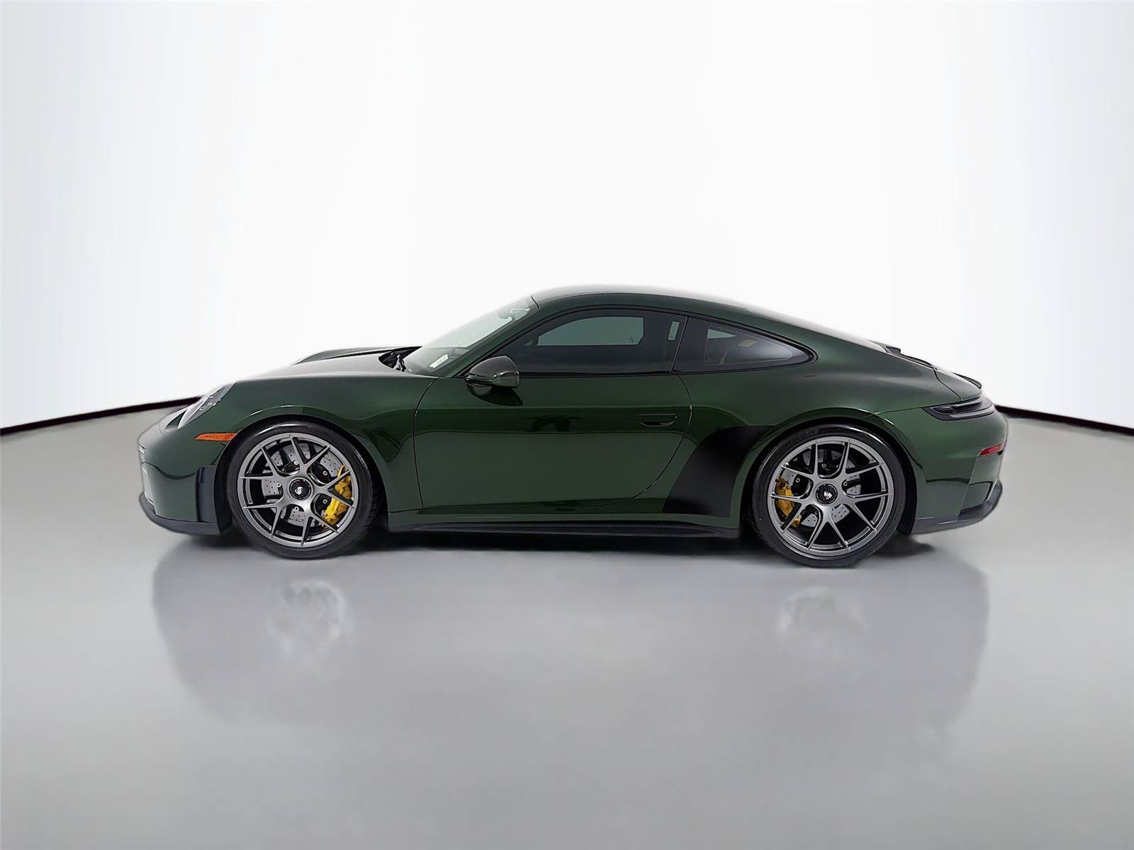 Used 2026 Porsche 911 GT3 RWD image 2
