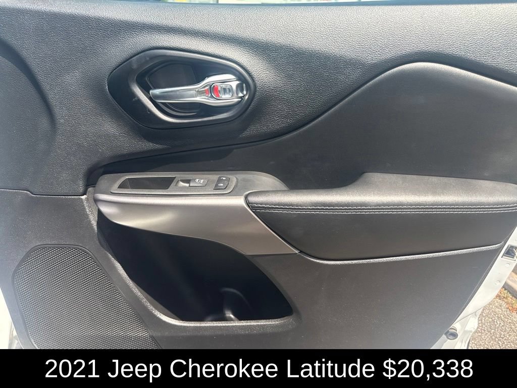 Used 2021 Jeep Cherokee Latitude w/ Mobile Office Group AWD/4WD image 17
