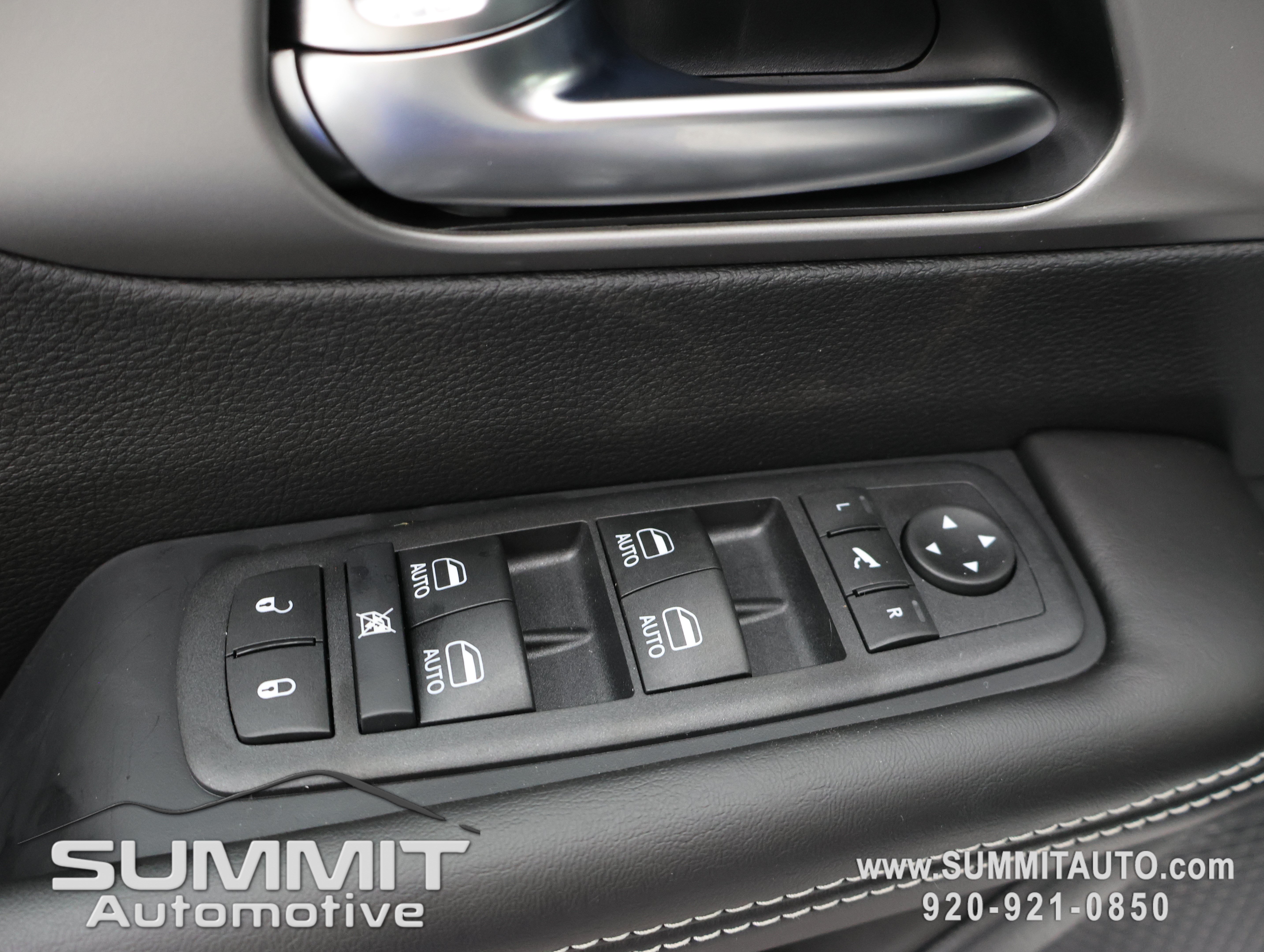 New 2027 Chrysler Pacifica Limited AWD/4WD image 47