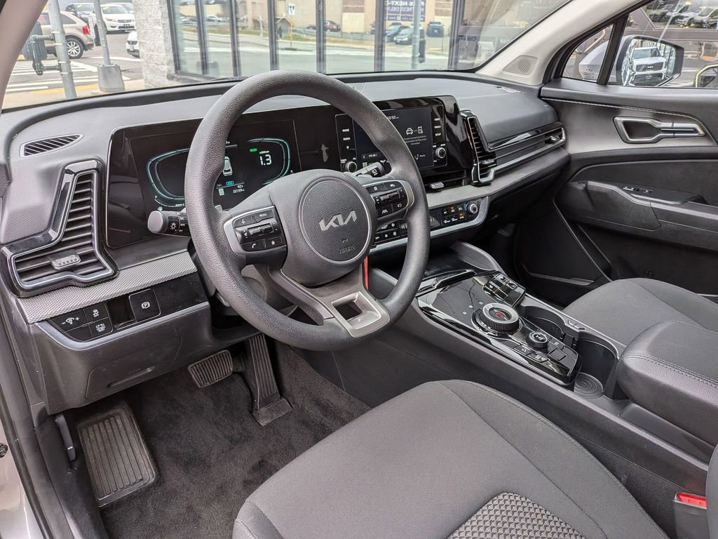Used 2023 Kia Sportage LX image 12
