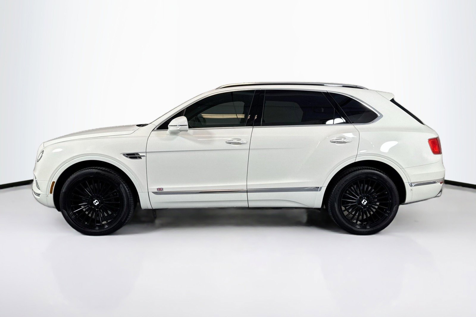 Used 2018 Bentley Bentayga image 8