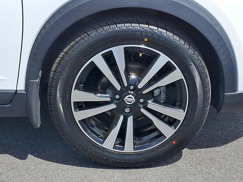 Used 2018 Nissan Kicks SV image 8