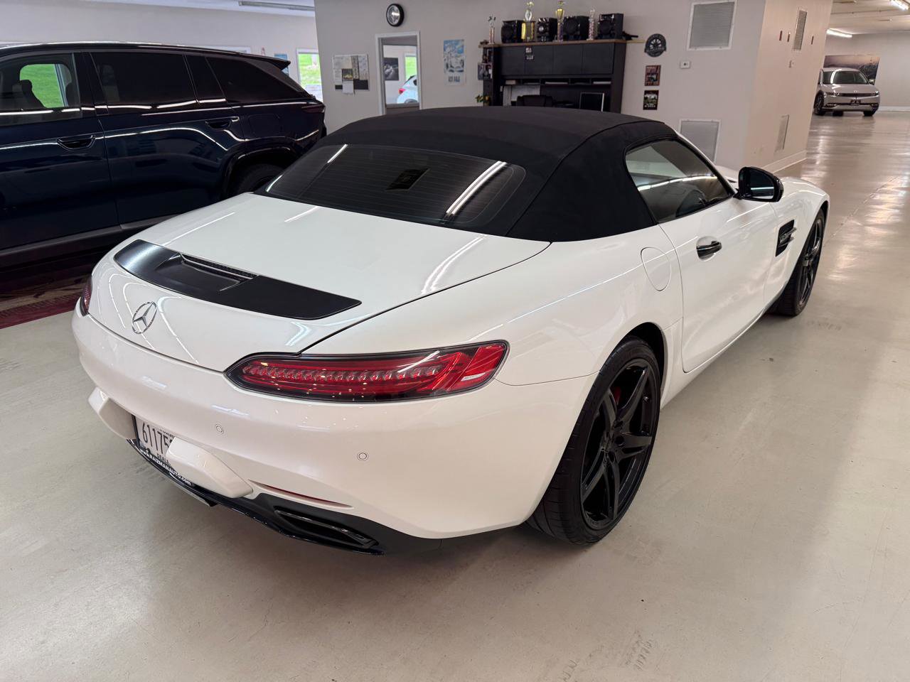 Used 2018 Mercedes-Benz AMG GT Roadster w/ Lane Tracking Package image 8