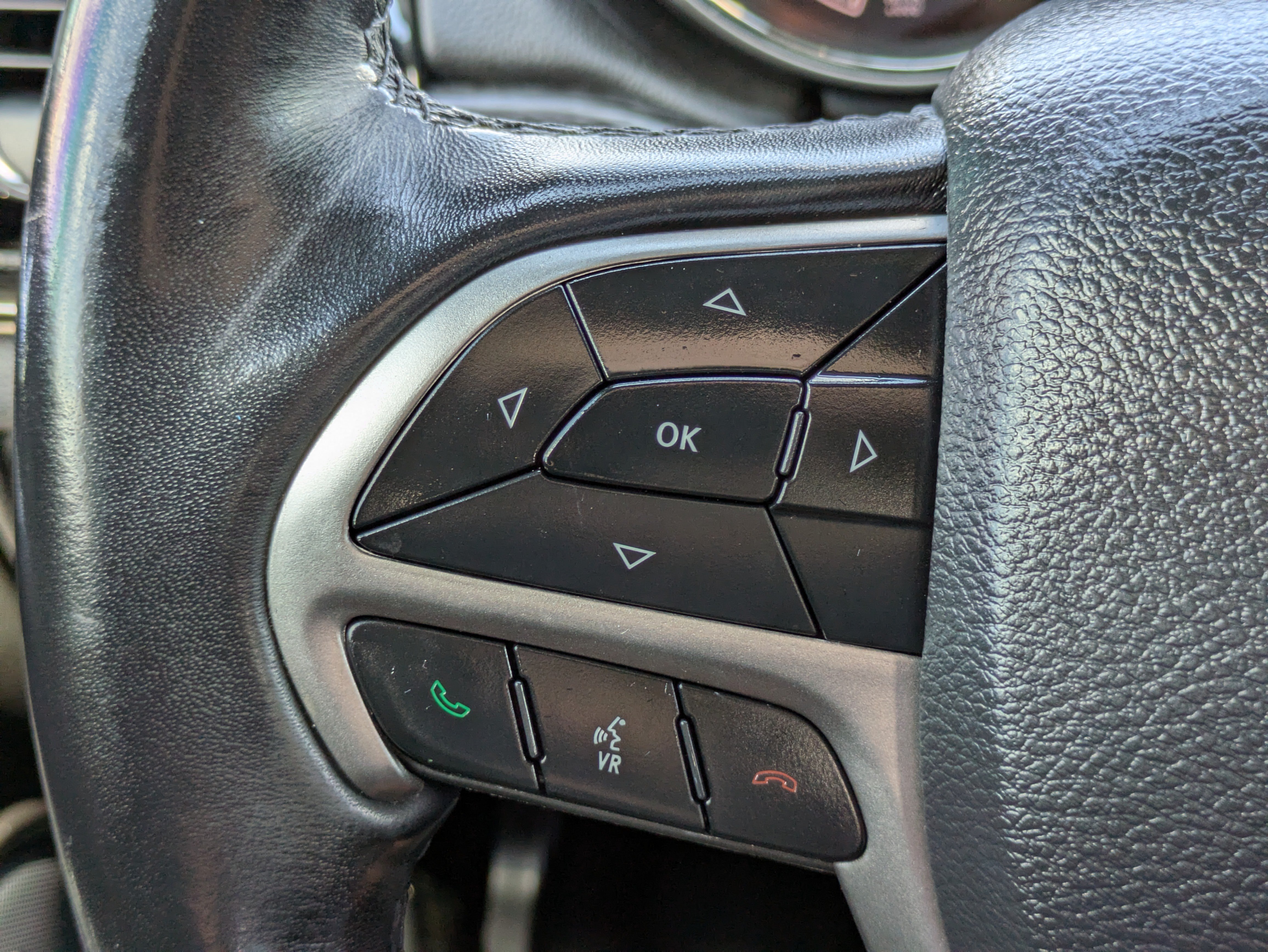 Used 2019 Jeep Grand Cherokee High Altitude RWD image 25