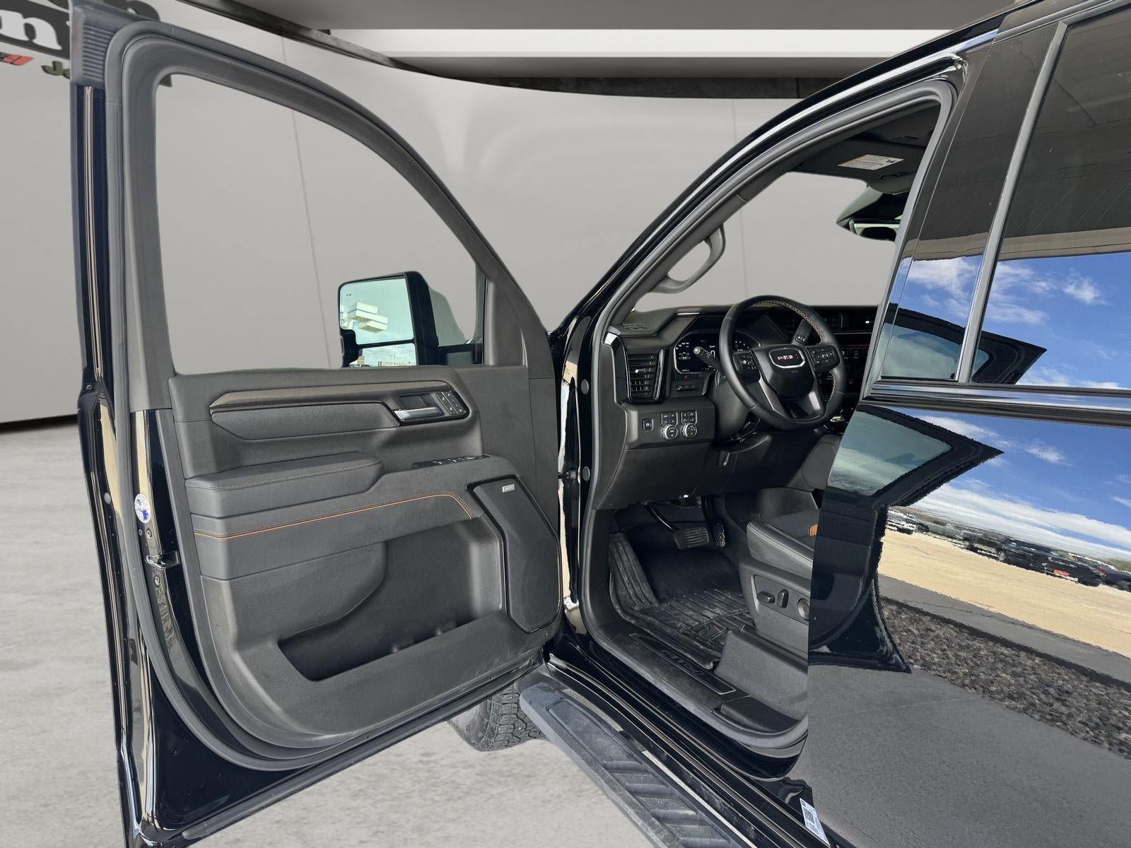 Used 2026 GMC Sierra 2500 AT4 w/ AT4 Premium Plus Package AWD/4WD image 13