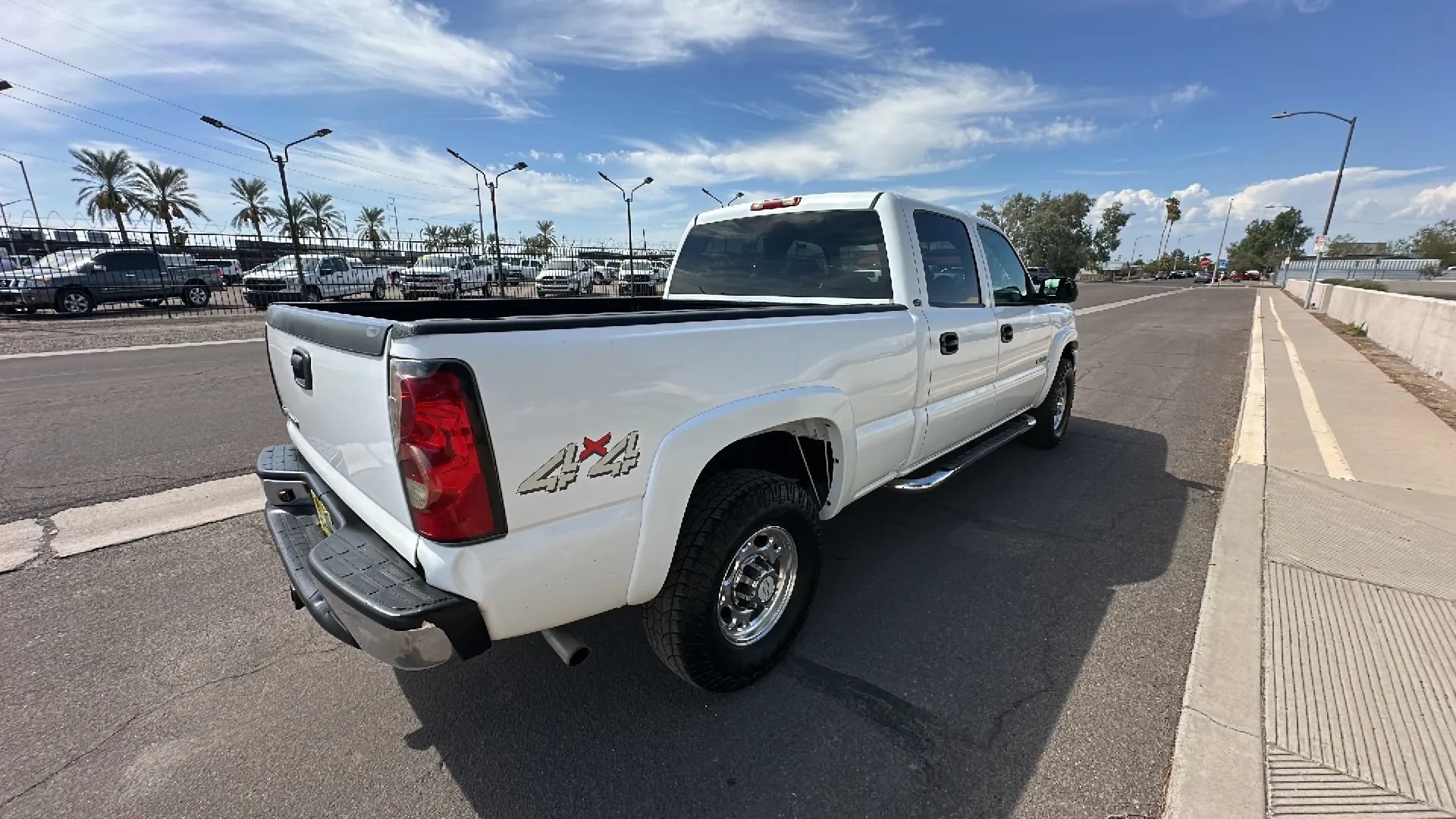 Used 2007 Chevrolet Silverado 1500 LT w/ Skid Plate Package AWD/4WD image 5