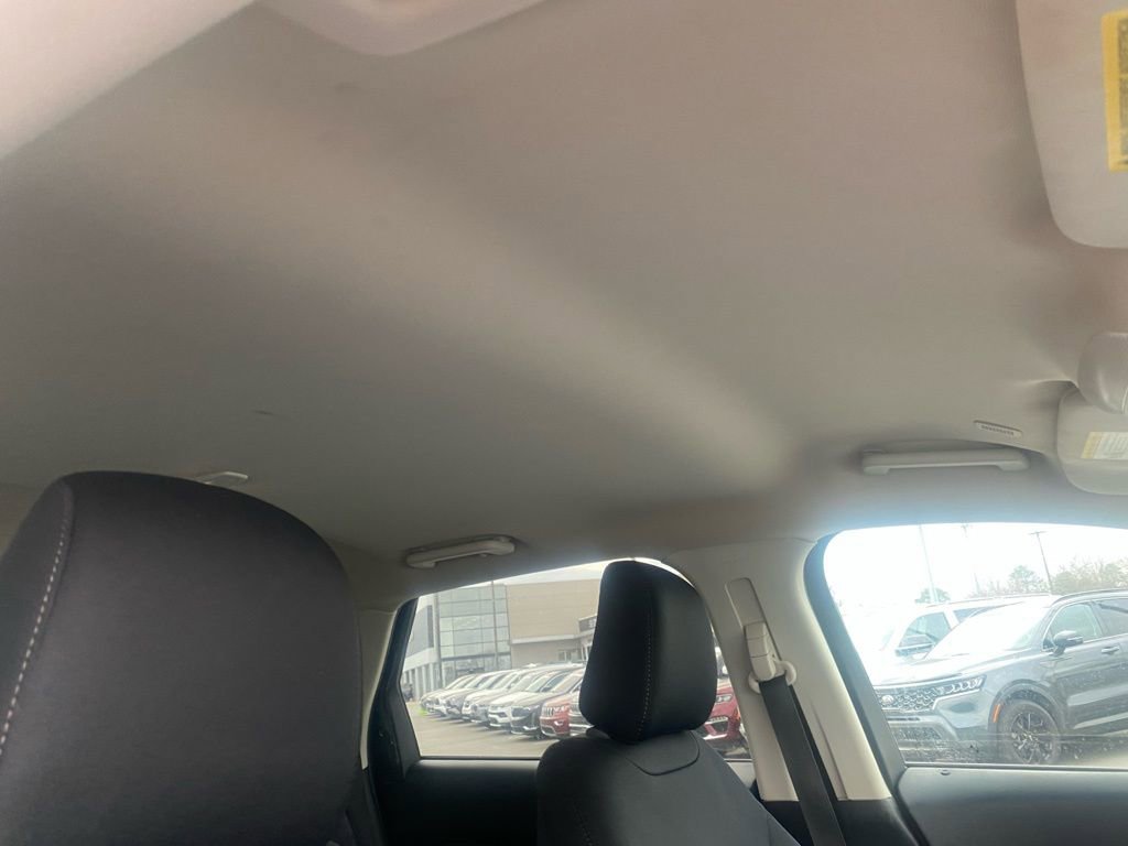 Used 2021 Ford Edge SE w/ Cargo Accessory Package image 30