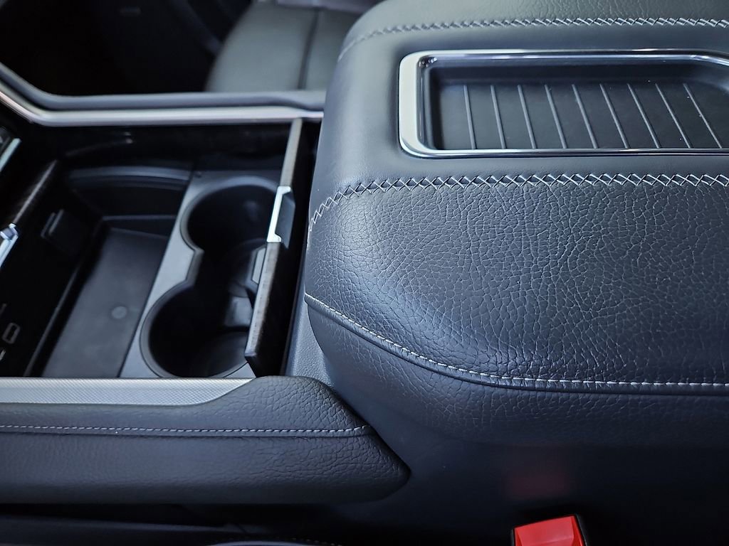 Used 2021 GMC Yukon Denali w/ Denali Premium Package image 24