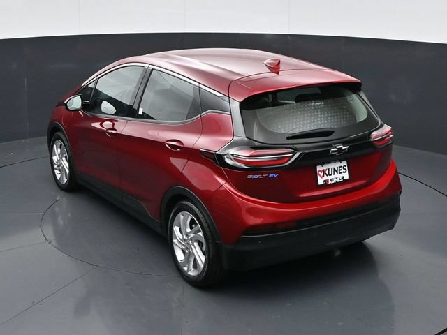 Used 2023 Chevrolet Bolt LT FWD image 39