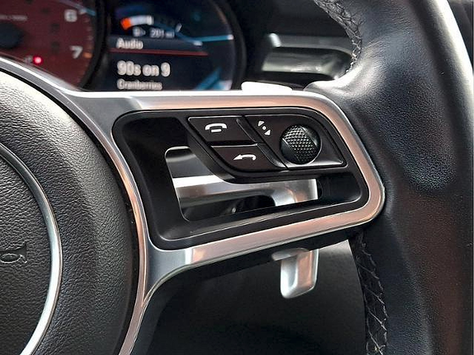 Used 2020 Porsche Macan AWD/4WD image 22