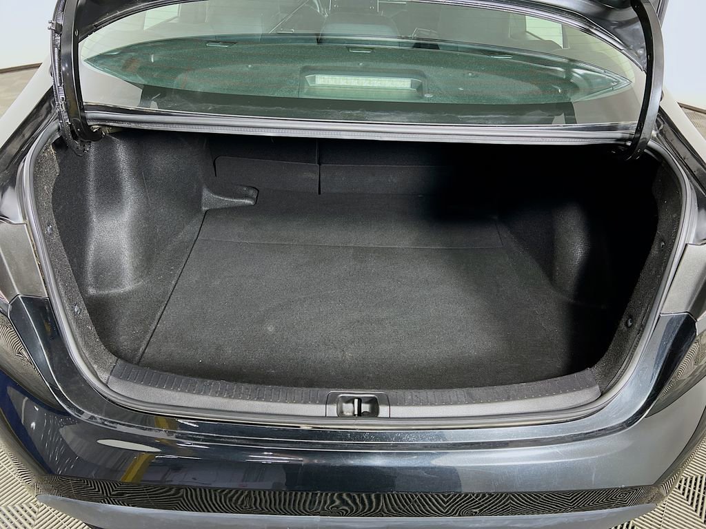 Used 2021 Toyota Corolla LE image 23