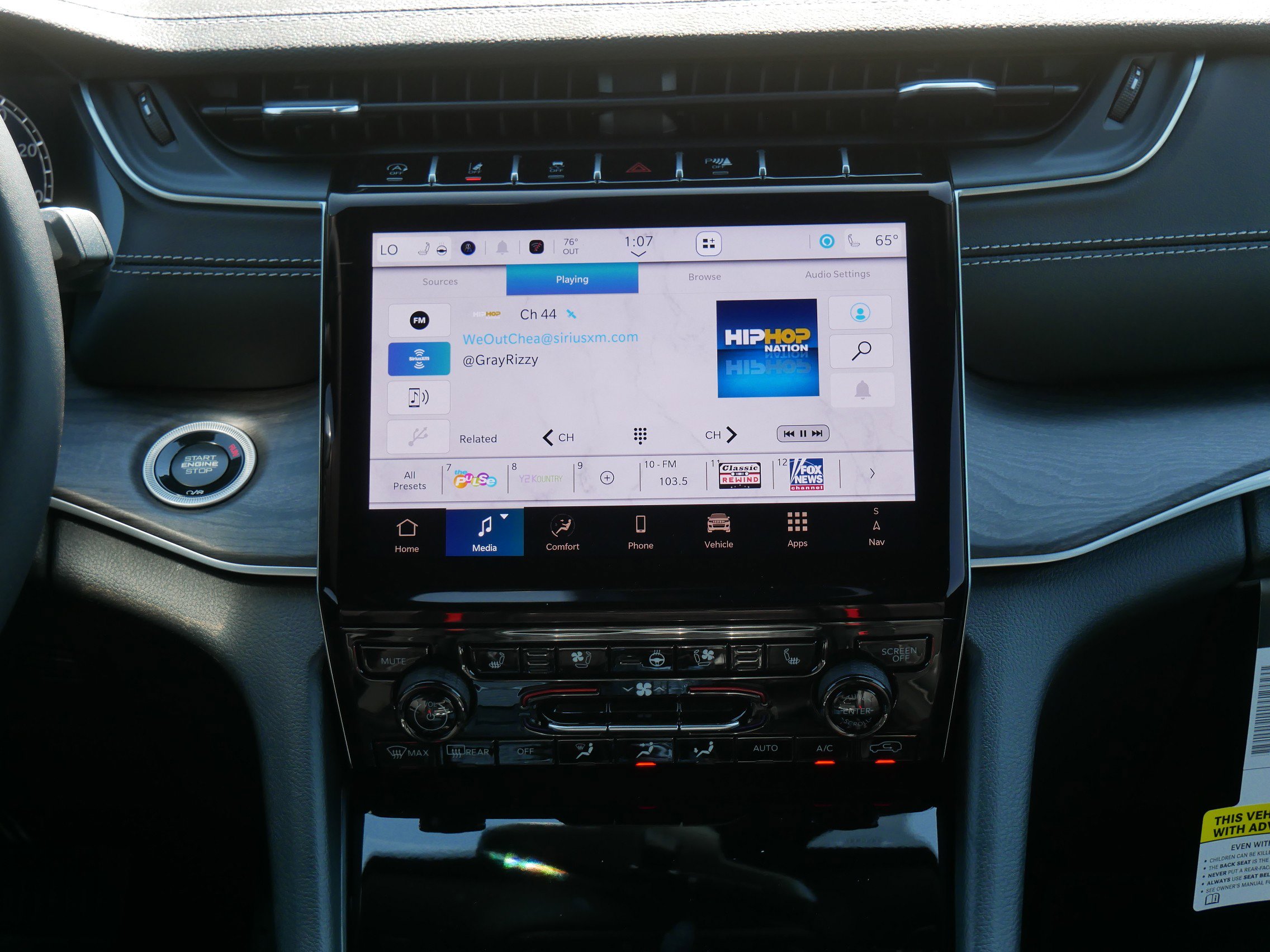 New 2025 Jeep Grand Cherokee Limited w/ Luxury Tech Group II image 10