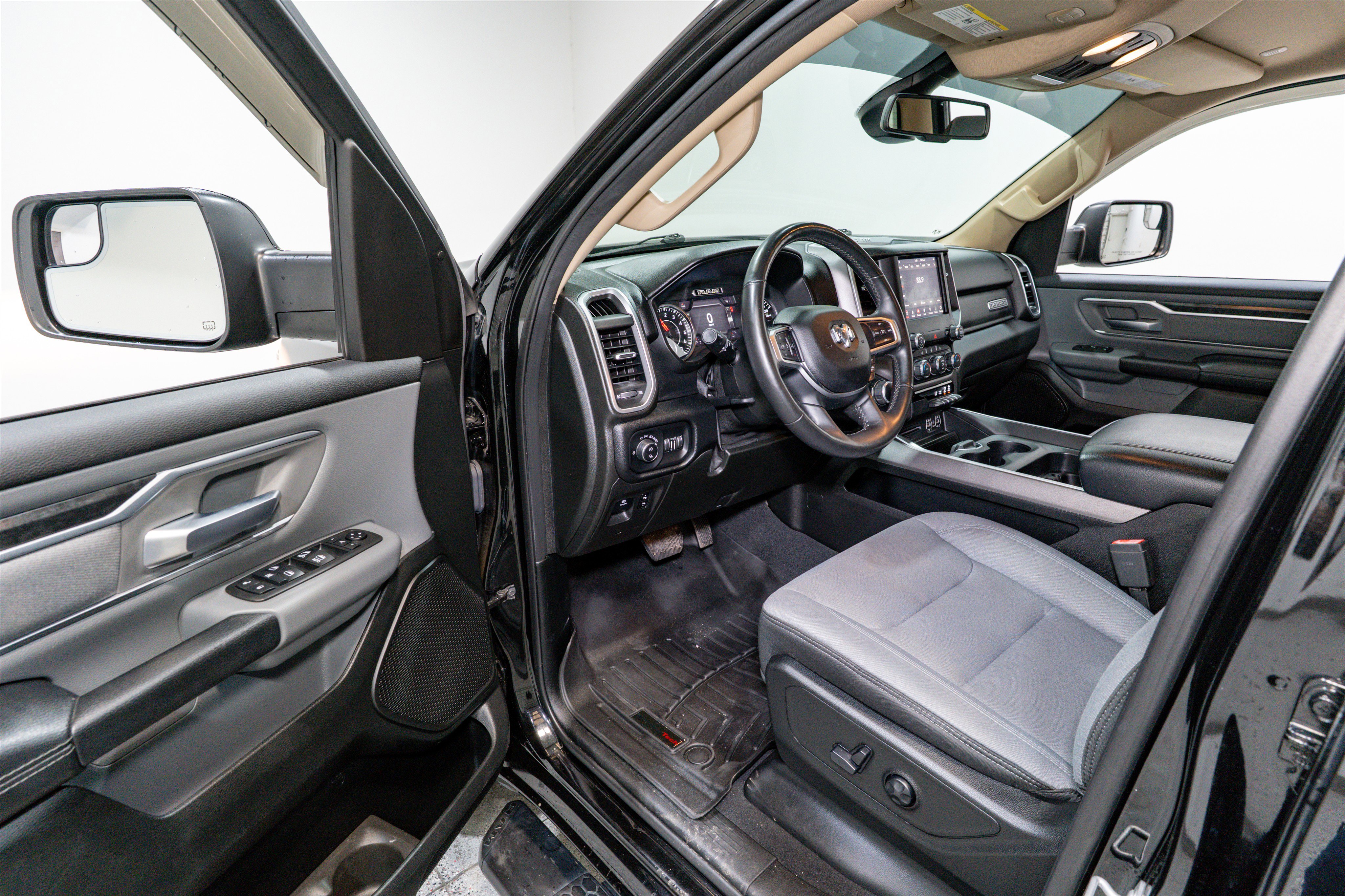 Used 2019 RAM 1500 Big Horn image 13