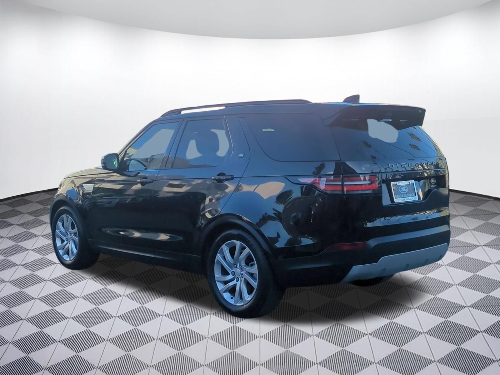 Used 2018 Land Rover Discovery HSE AWD/4WD image 3