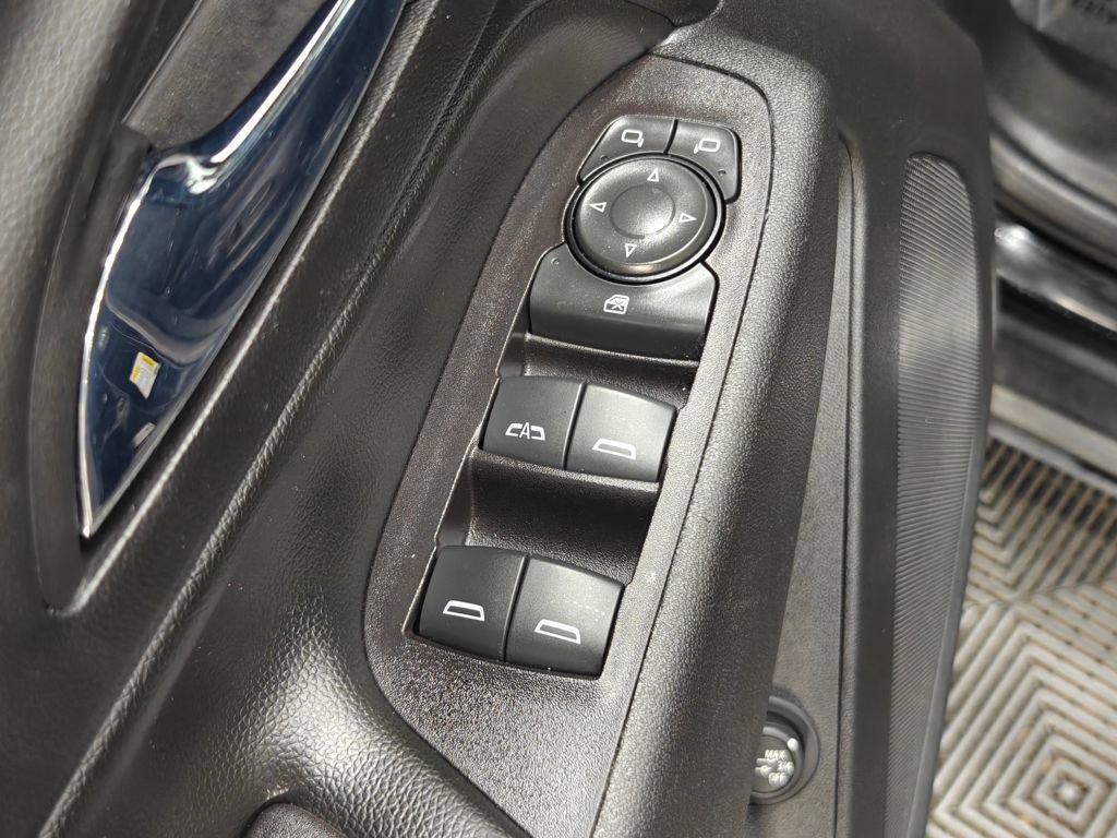 Used 2020 Chevrolet Equinox LT image 46