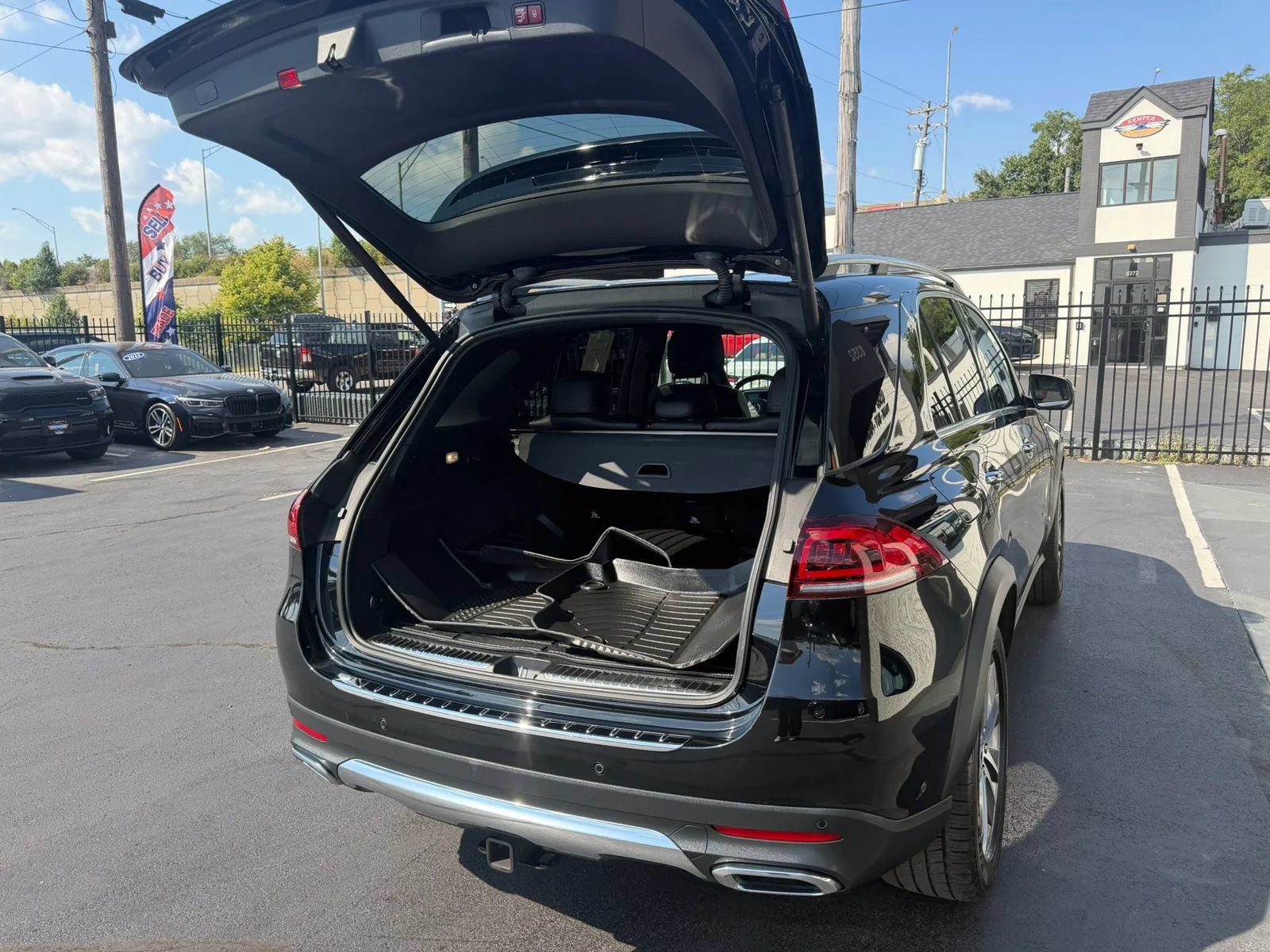 Used 2021 Mercedes-Benz GLE 350 4MATIC w/ Premium Package image 23