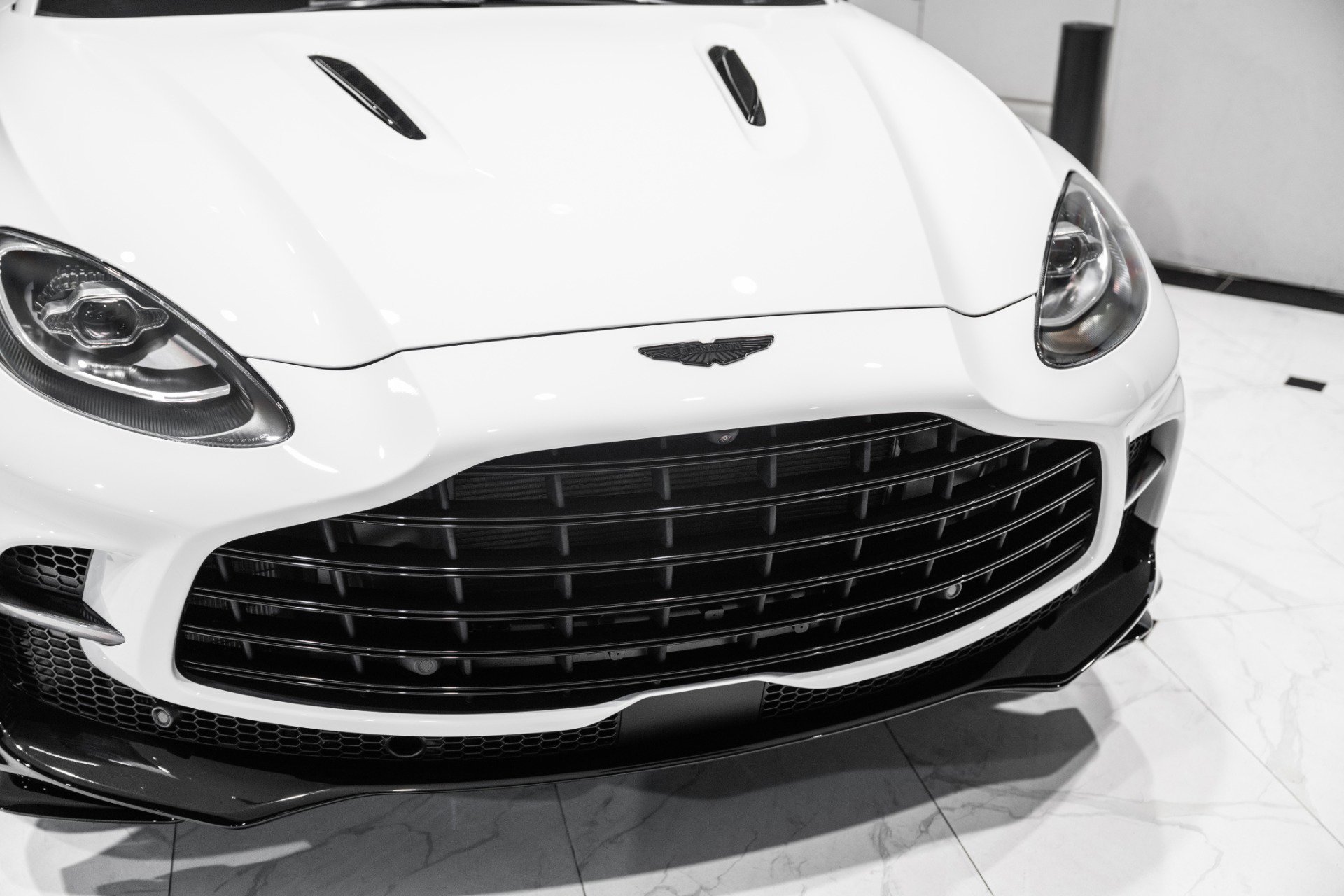 New 2026 Aston Martin DBX 707 image 49