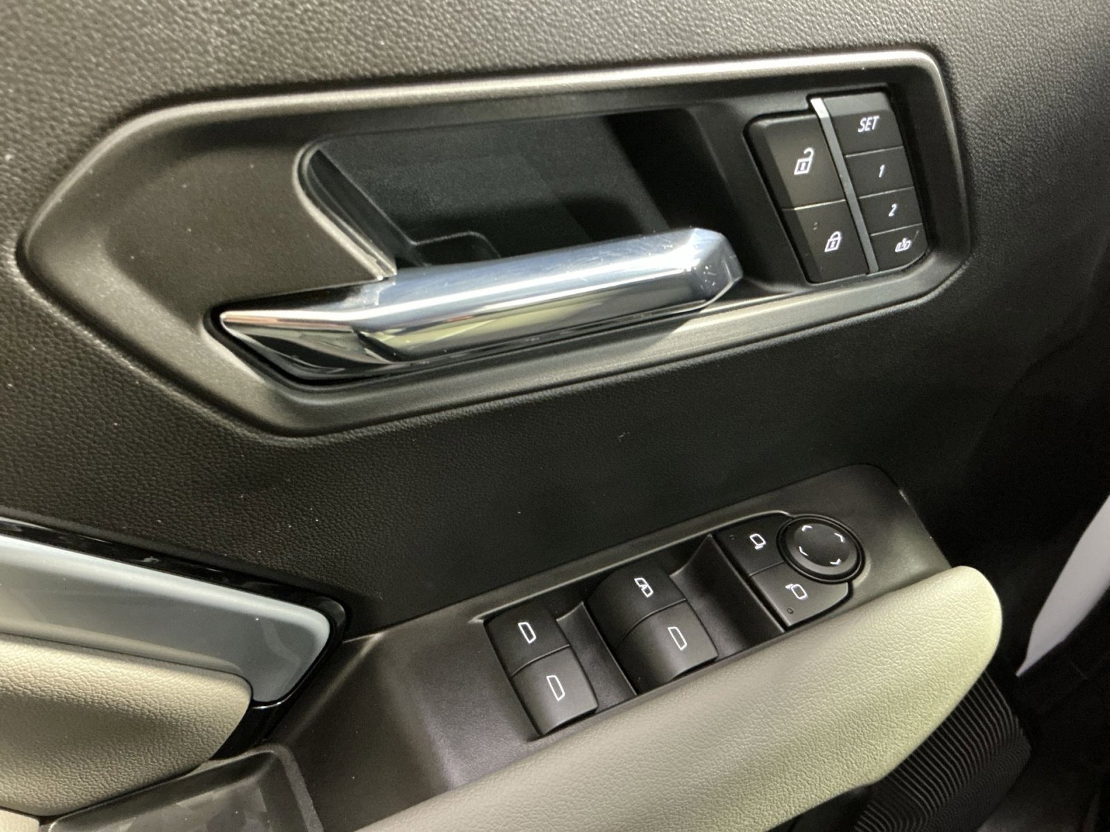 New 2026 Chevrolet Colorado ZR2 w/ ZR2 Bison Edition image 23