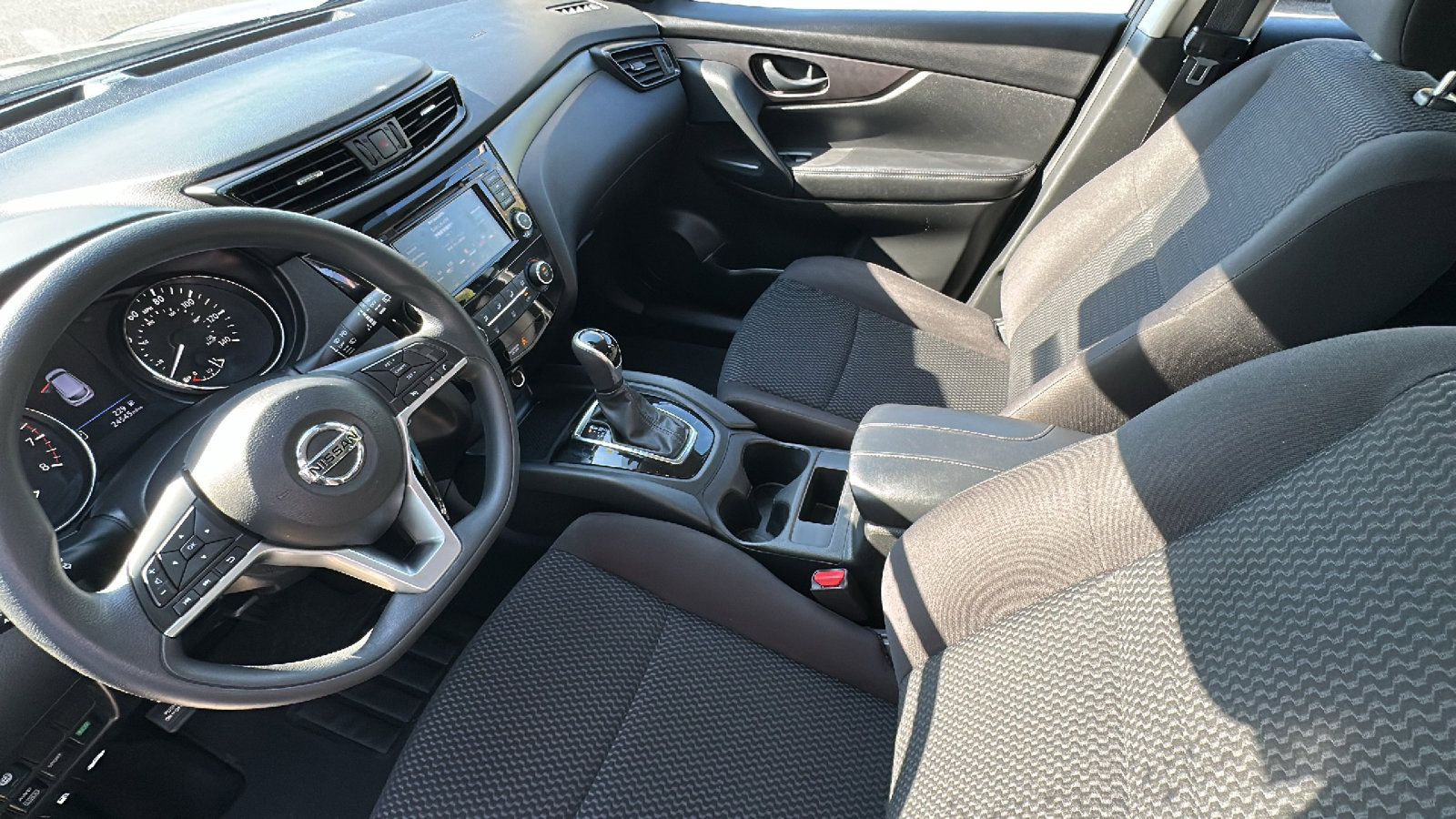 Used 2020 Nissan Rogue Sport S AWD/4WD image 22