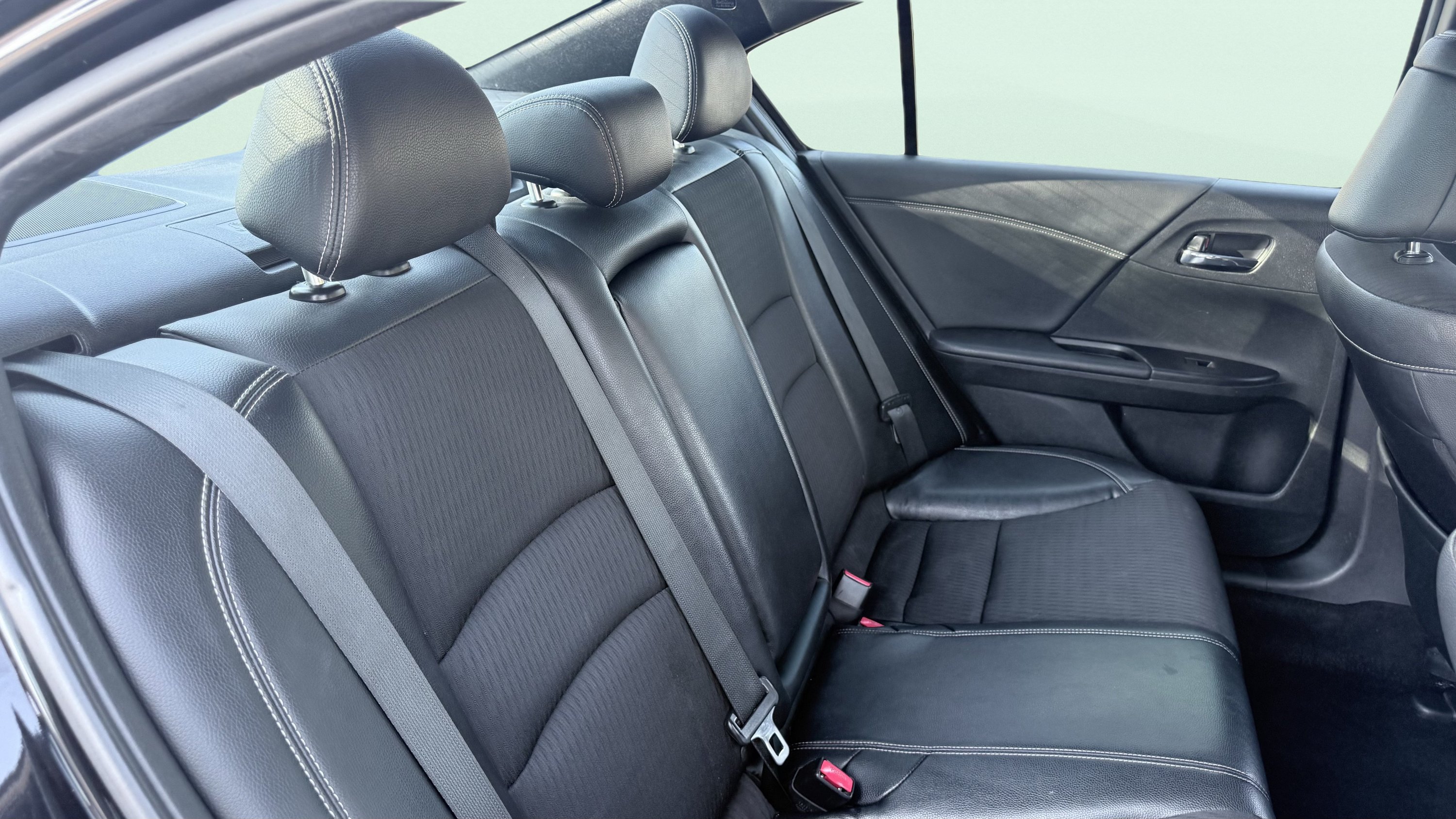 Used 2017 Honda Accord Sport image 34