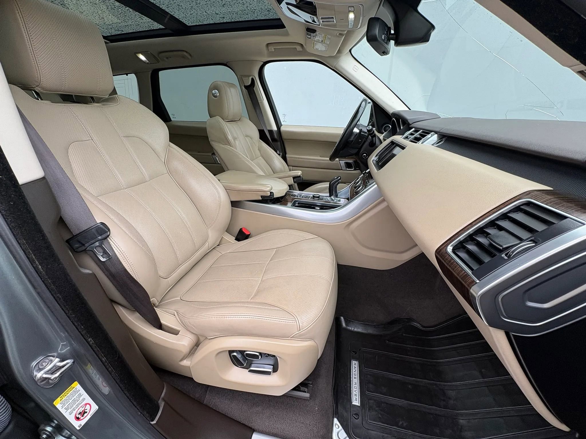 Used 2014 Land Rover Range Rover Sport Supercharged image 27