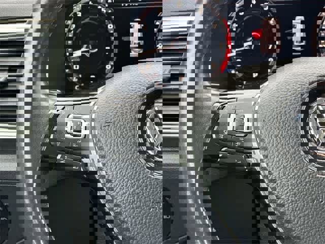 Used 2019 Volkswagen Atlas SEL Premium image 9