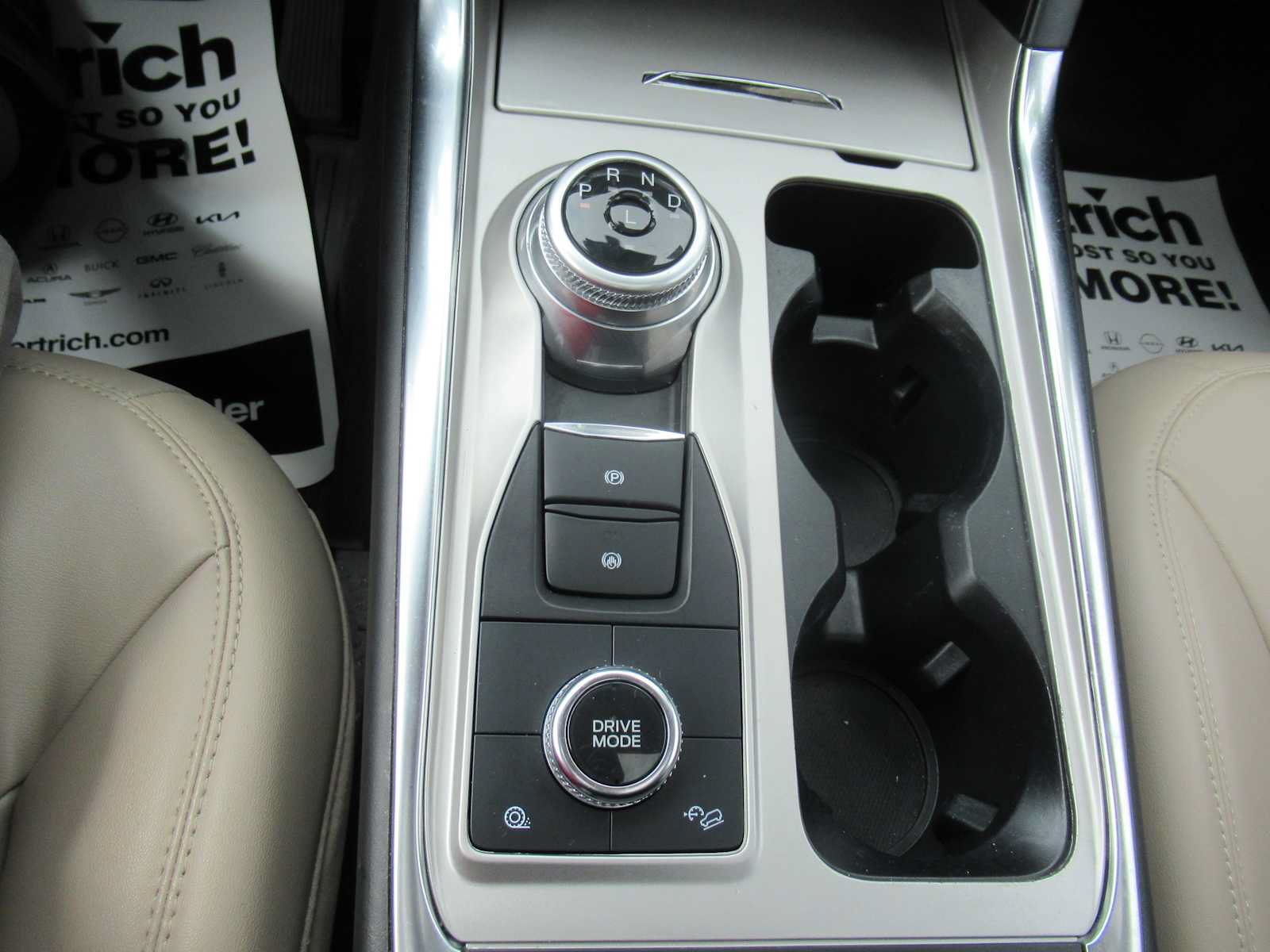 Used 2023 Ford Explorer XLT w/ Equipment Group 202A AWD/4WD image 27