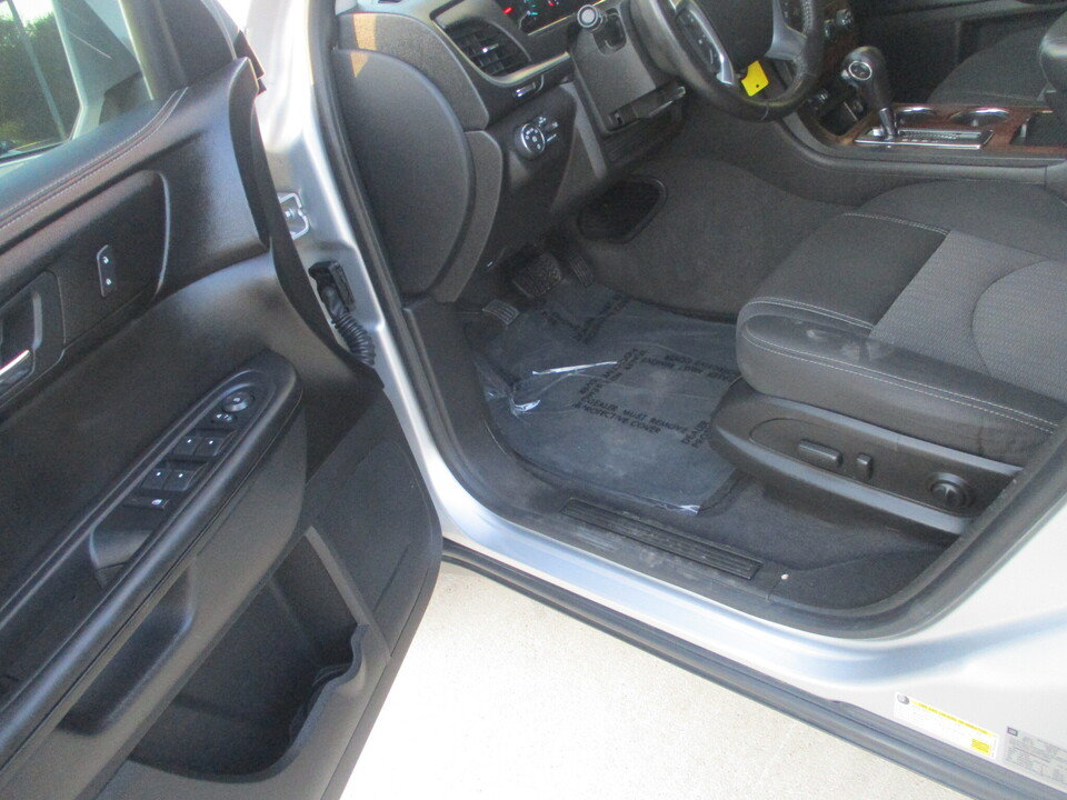 Used 2013 Chevrolet Traverse LT w/ All-Star Edition FWD image 24