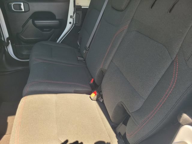 Used 2025 Jeep Wrangler Unlimited Rubicon AWD/4WD image 15