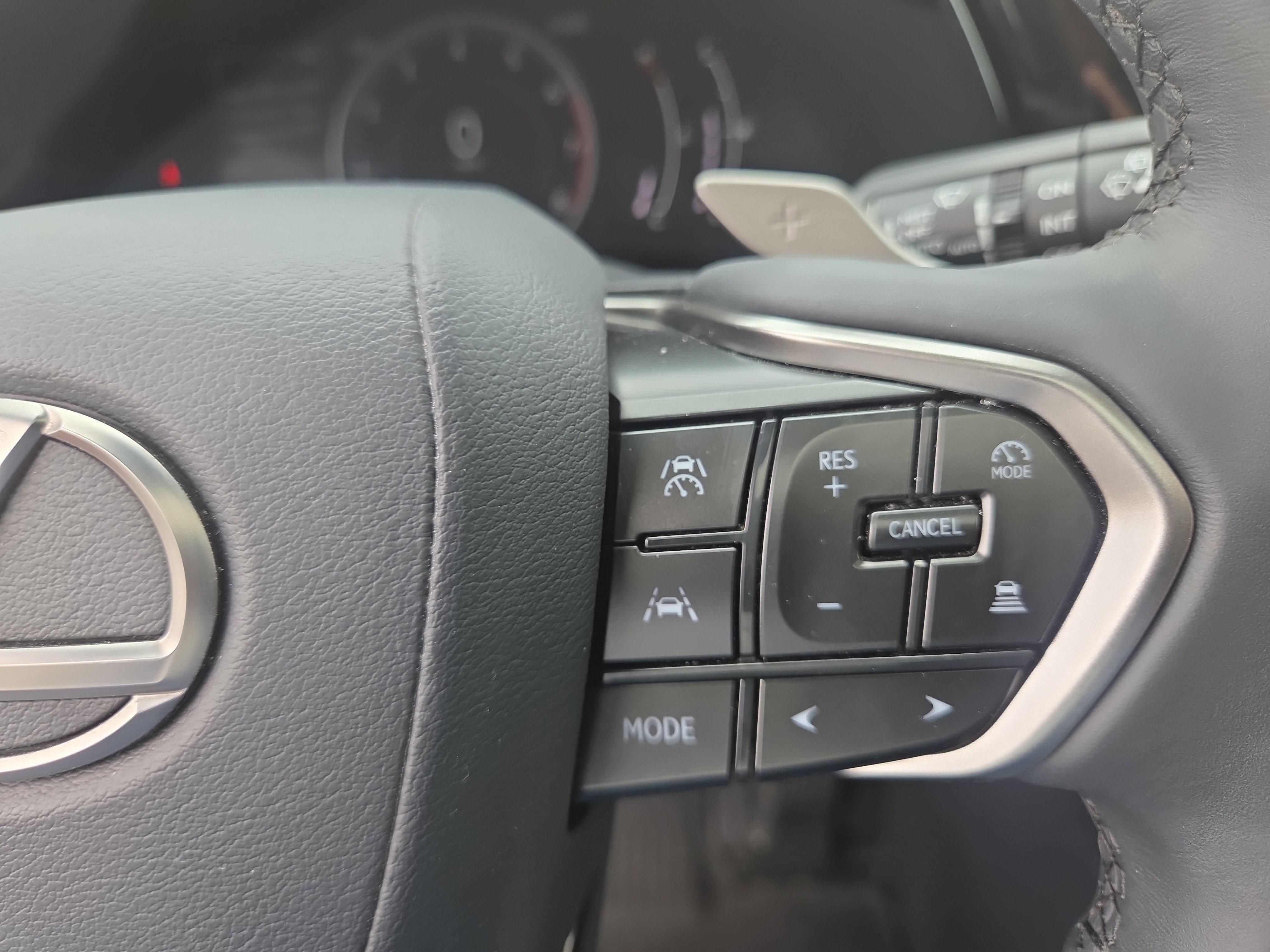 Used 2023 Lexus RX 350 Premium w/ Accessory Package AWD/4WD image 29