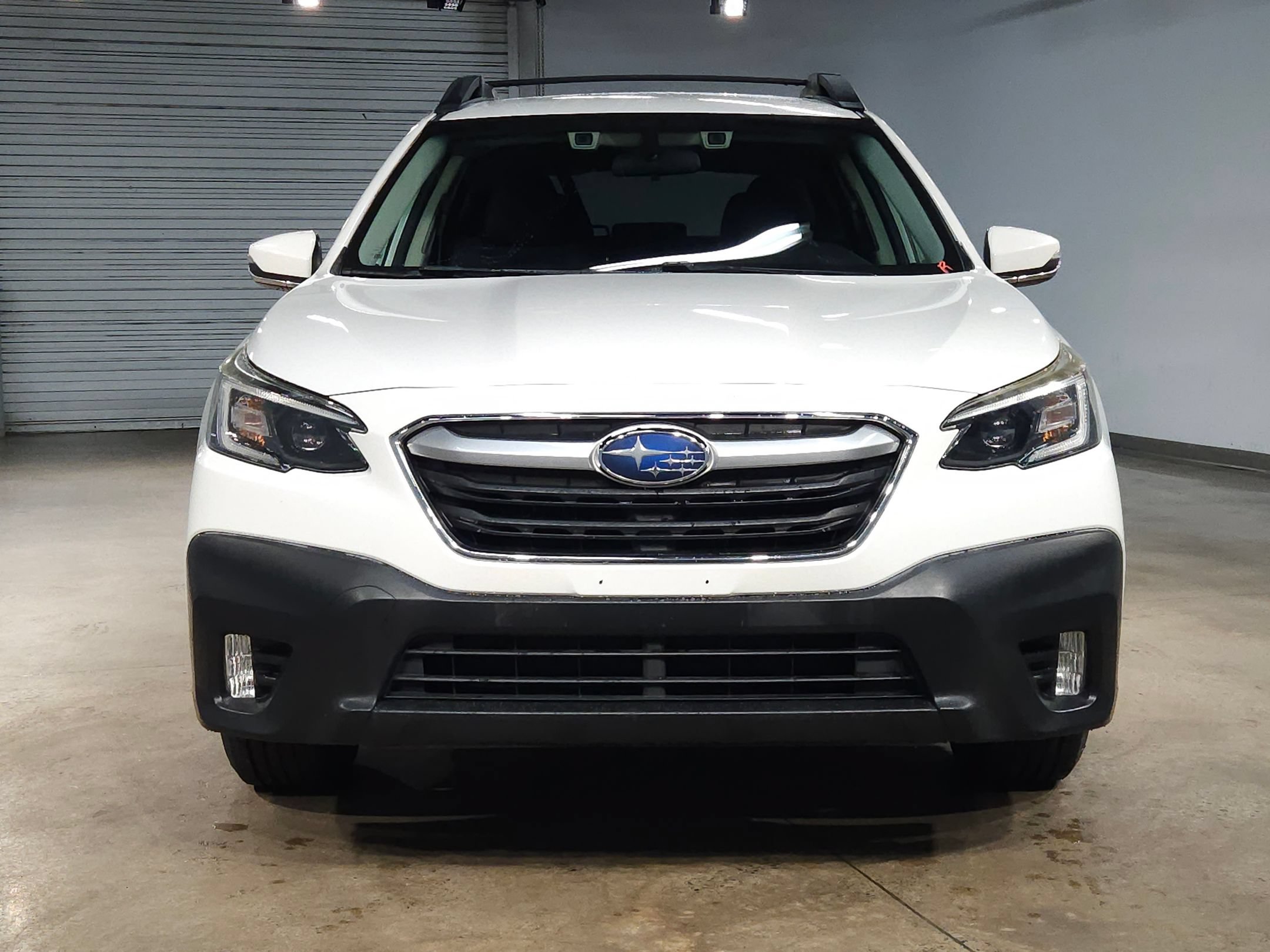Used 2020 Subaru Outback Premium AWD/4WD image 2