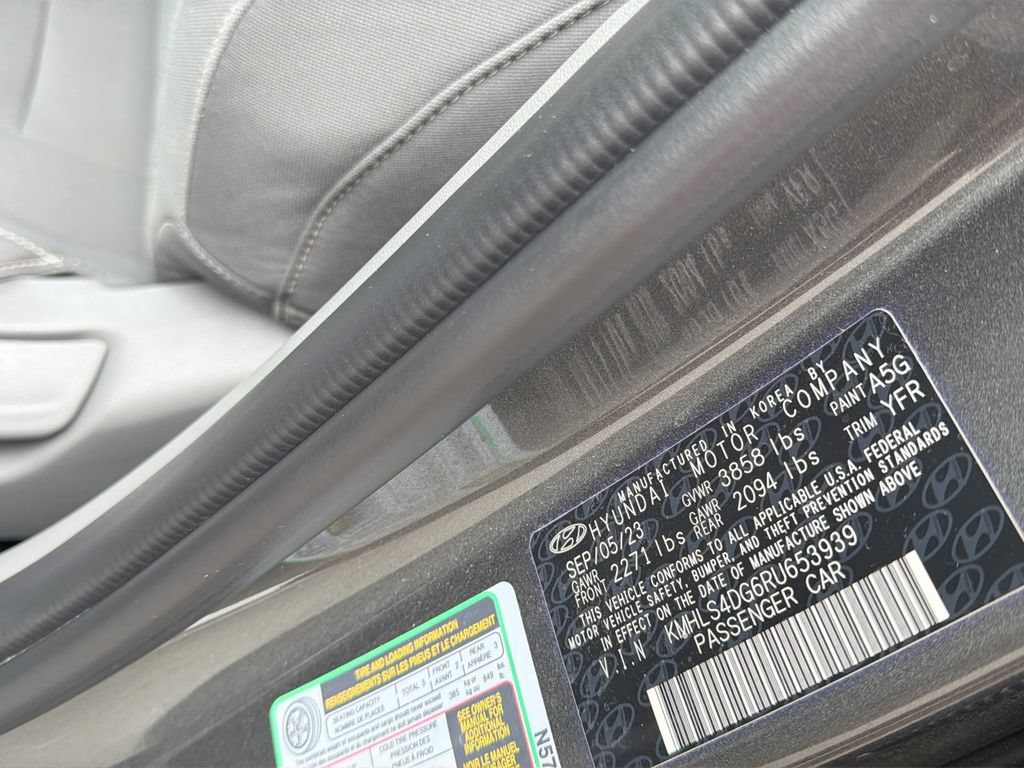 Certified 2024 Hyundai Elantra SEL w/ Convenience Package FWD image 30
