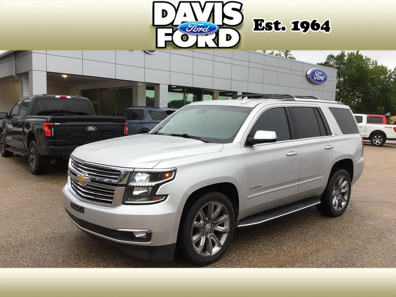 Used 2016 Chevrolet Tahoe LTZ RWD image 1