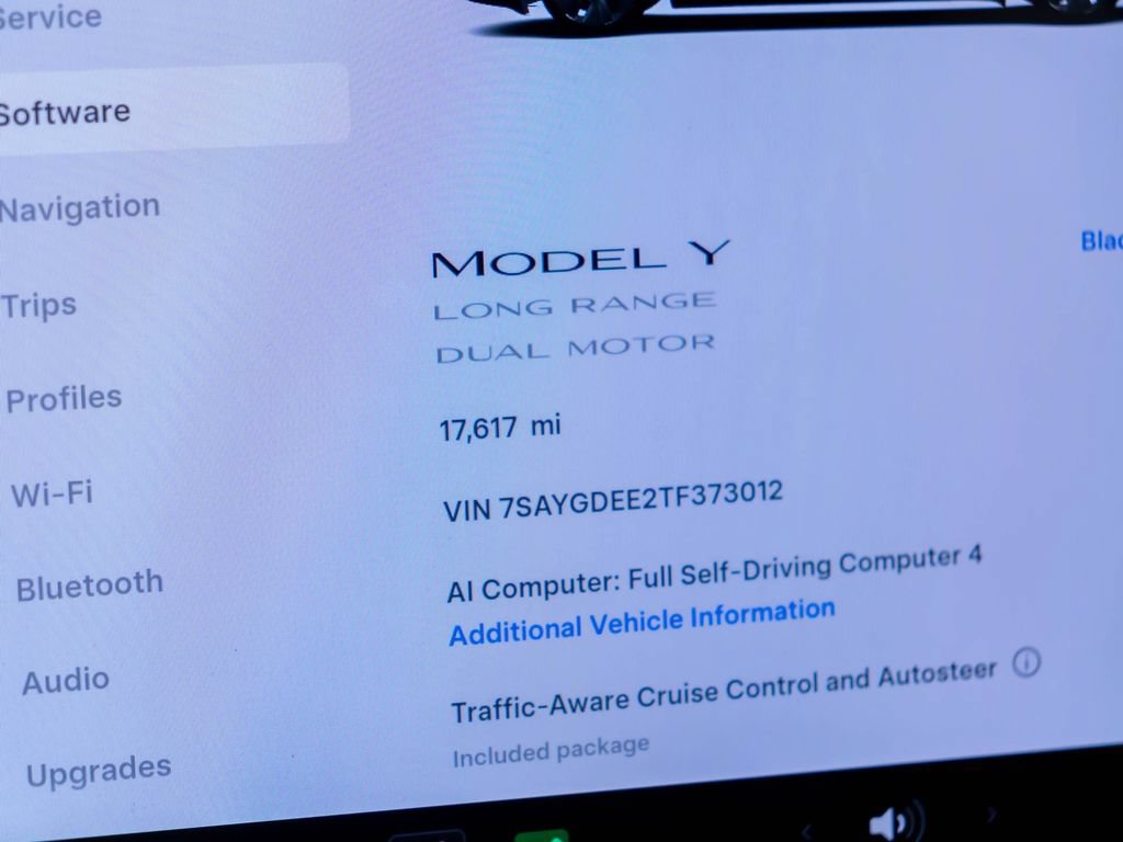 Used 2026 Tesla Model Y Long Range AWD/4WD image 28