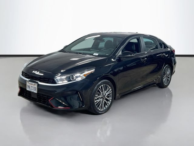 Certified 2024 Kia Forte GT-Line FWD image 3