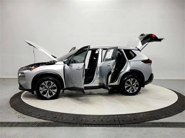 Used 2022 Nissan Rogue SV image 12
