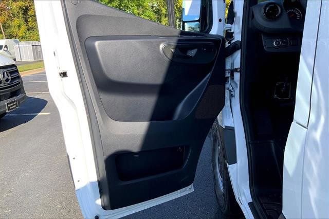 New 2026 Mercedes-Benz Sprinter 2500 image 27