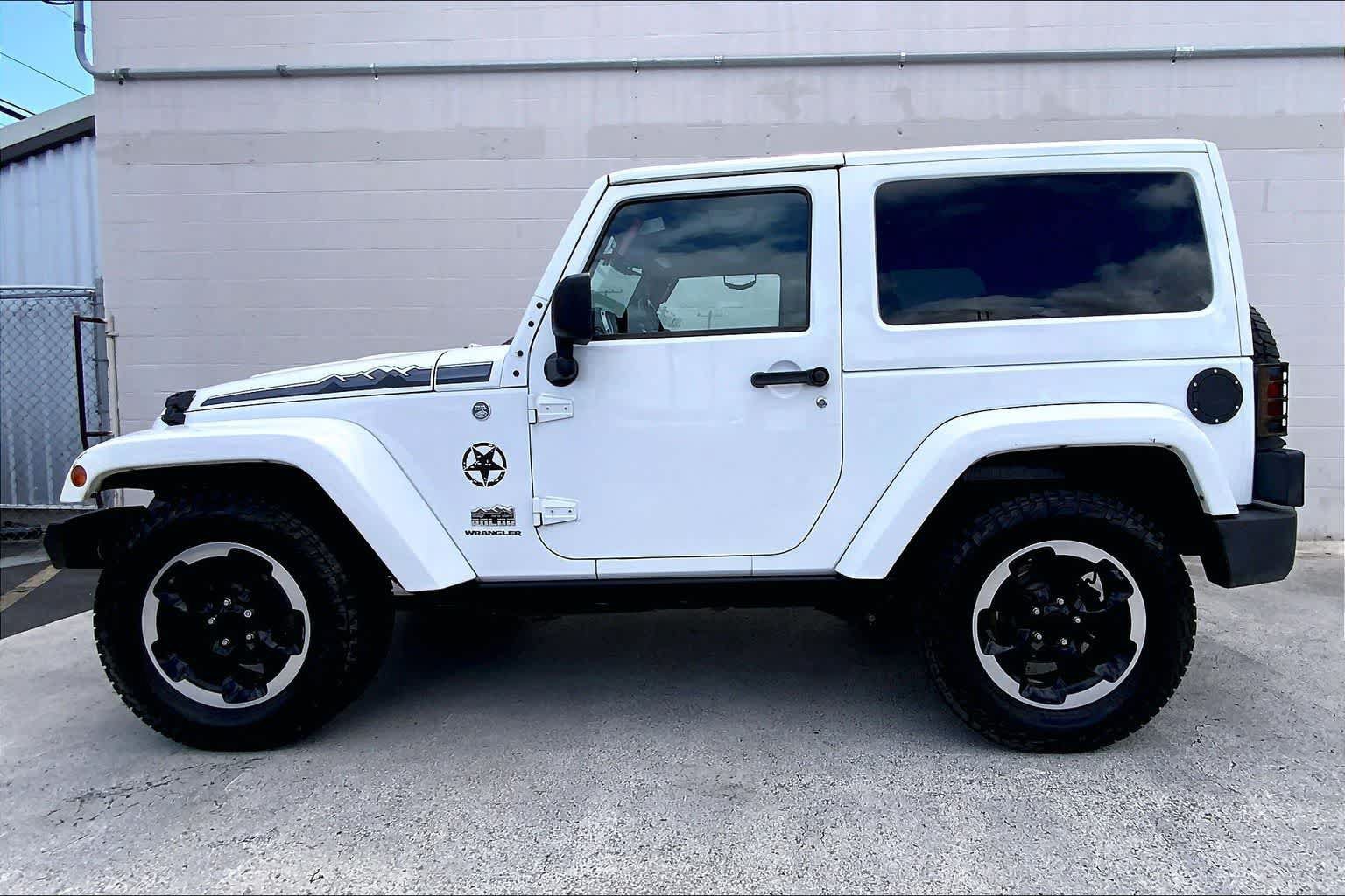 Used 2014 Jeep Wrangler Sahara AWD/4WD image 3