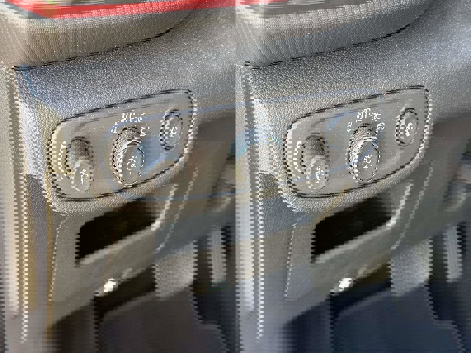 Used 2023 Chevrolet TrailBlazer RS w/ Convenience Package image 5