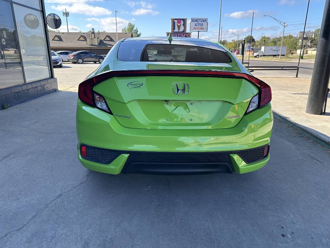 Used 2018 Honda Civic Touring image 7