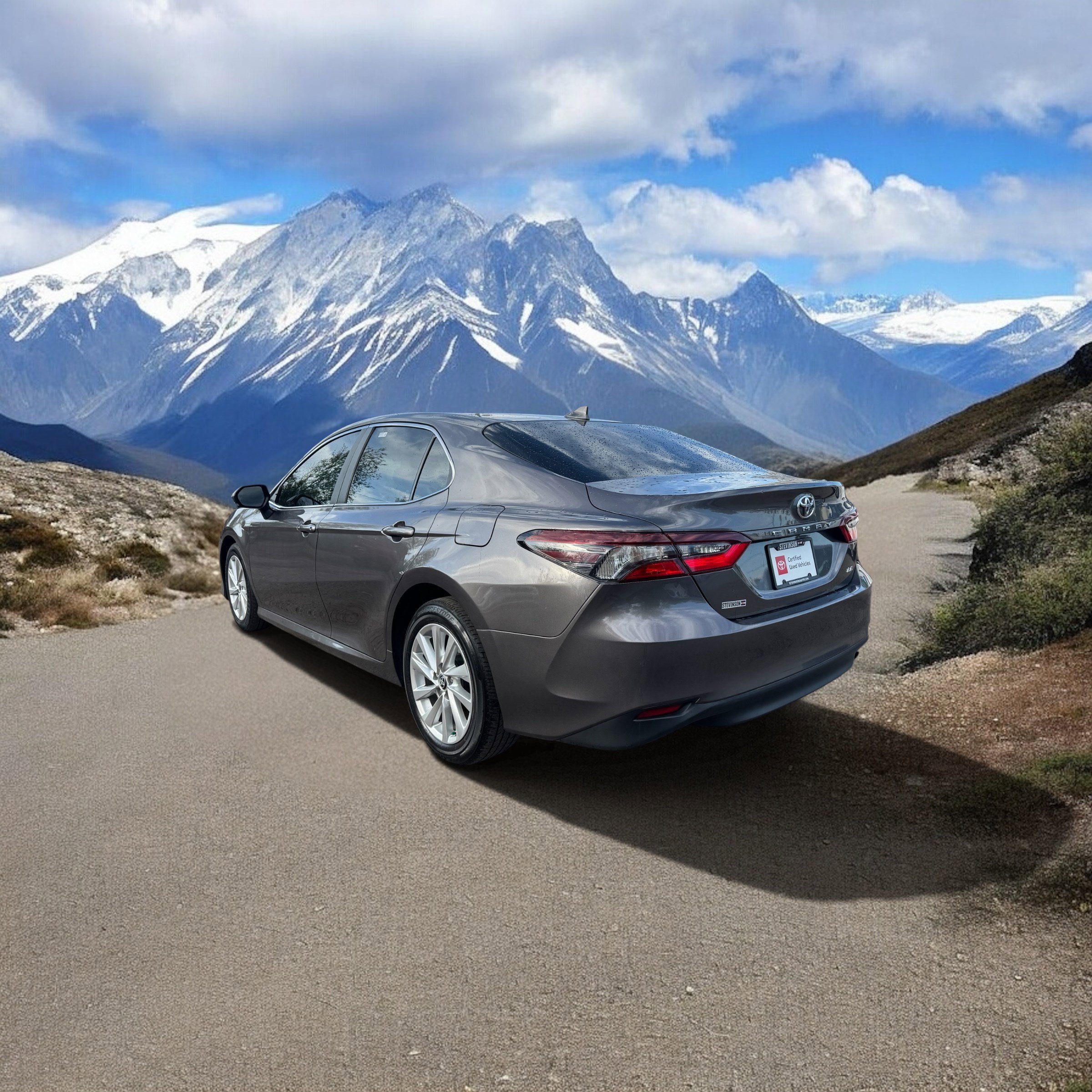 Used 2023 Toyota Camry LE FWD image 3
