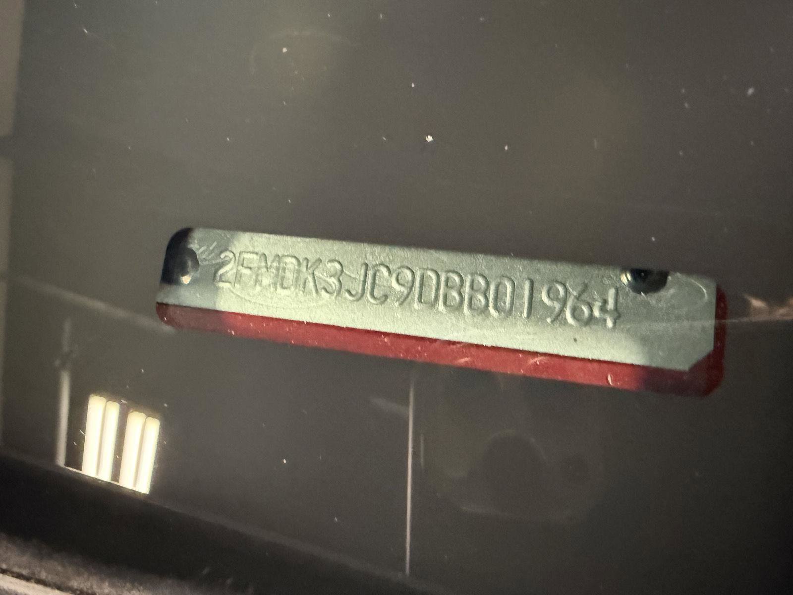 Used 2013 Ford Edge SEL image 26