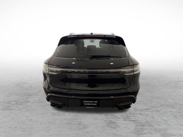Used 2022 Porsche Macan GTS AWD/4WD image 8