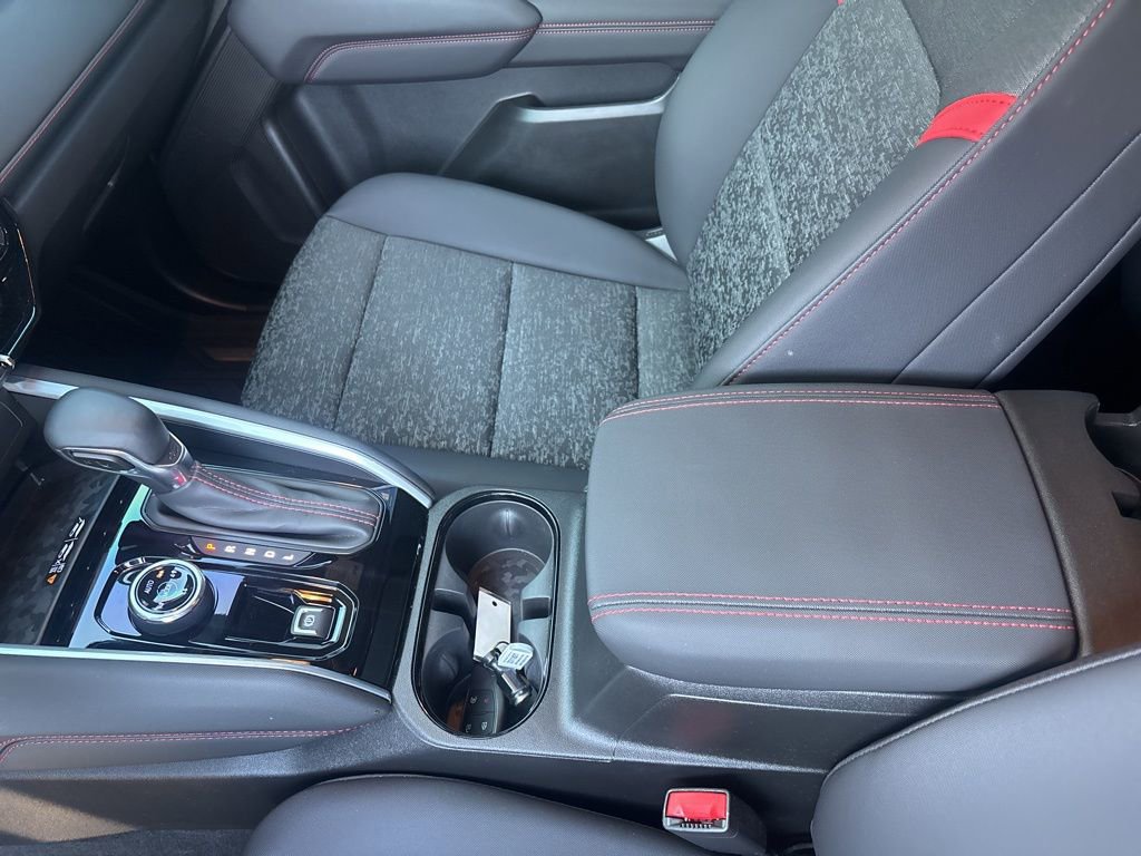 Used 2025 Chevrolet Colorado Z71 w/ Technology Package image 41