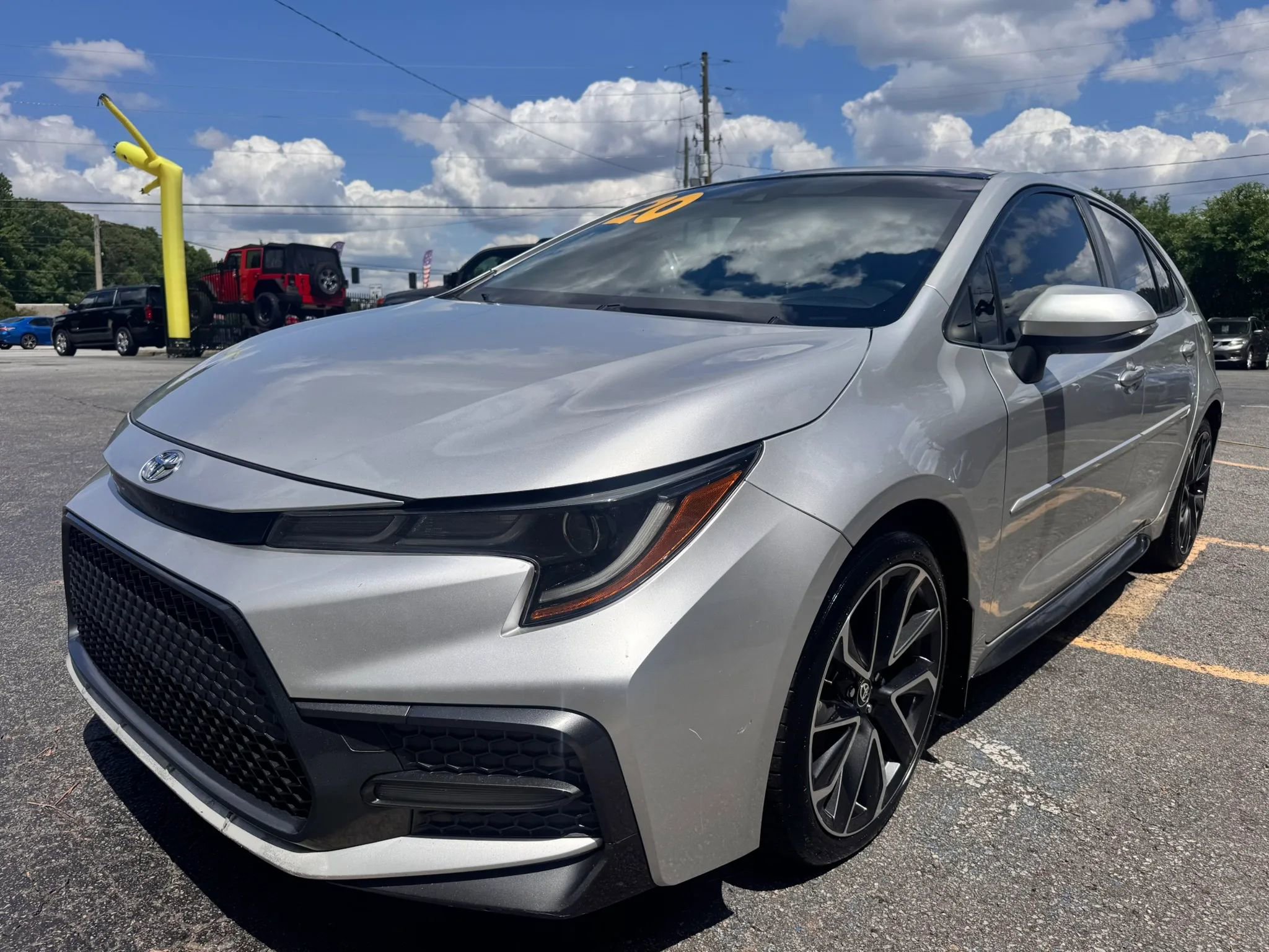 Used 2020 Toyota Corolla SE FWD image 3