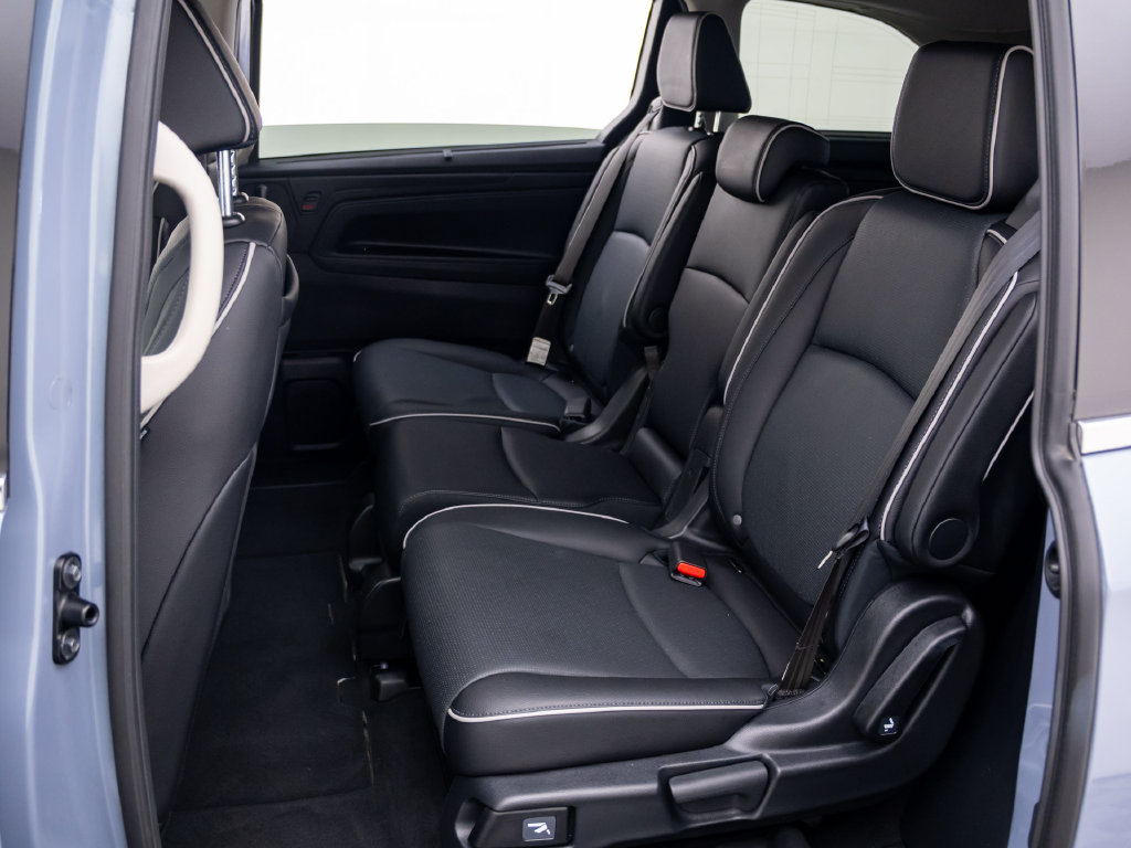 Used 2026 Honda Odyssey Elite image 18