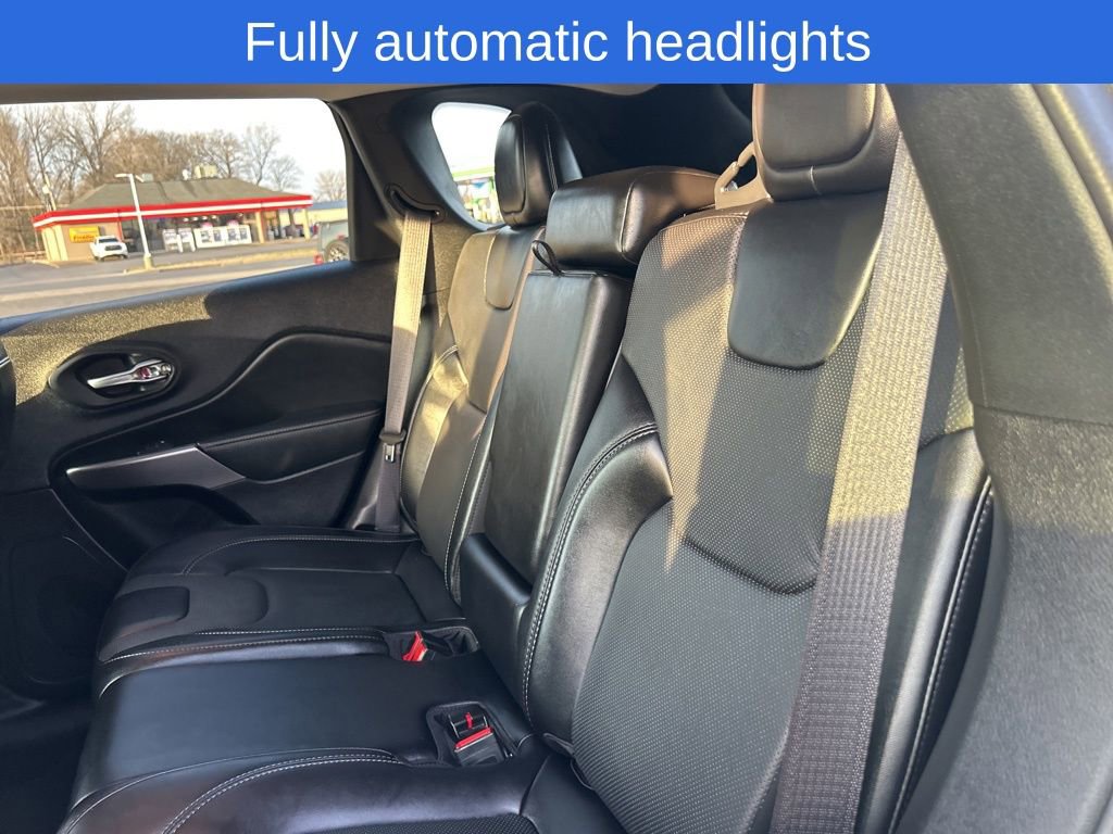 Used 2022 Jeep Cherokee Latitude Lux image 11