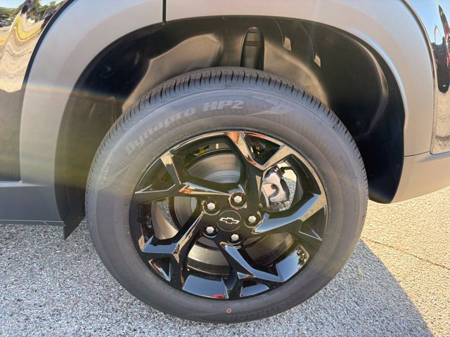New 2026 Chevrolet Trax LT w/ Sunroof Package FWD image 14