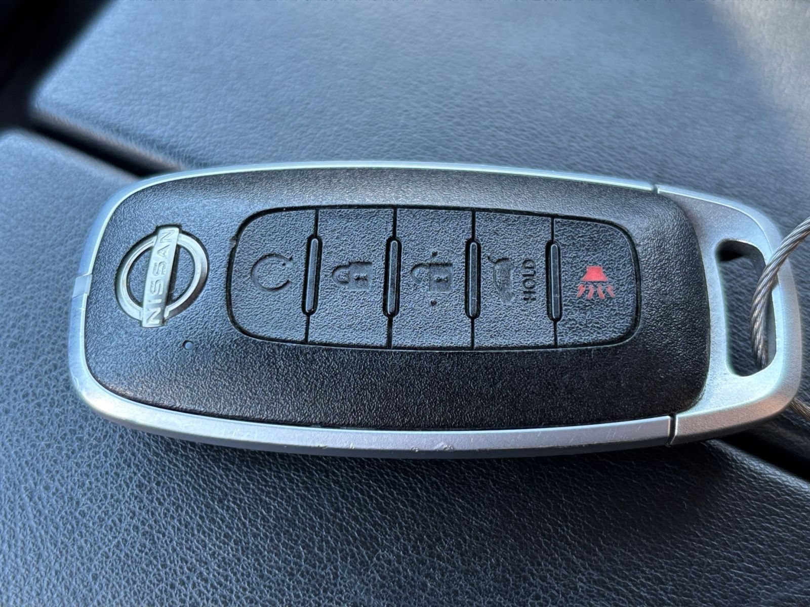 Used 2025 Nissan Rogue SV FWD image 20