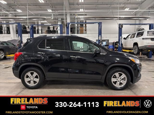 Used 2018 Chevrolet Trax LT w/ LT Convenience Package image 8
